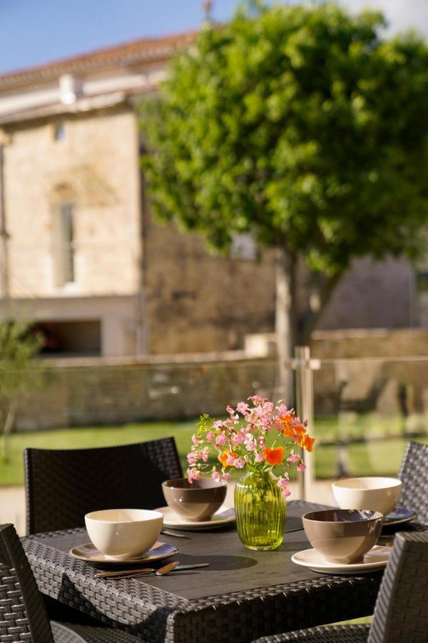 Le Clos Des Taulelles Gite Le Figuier Saint-Privat-de-Champclos Dış mekan fotoğraf